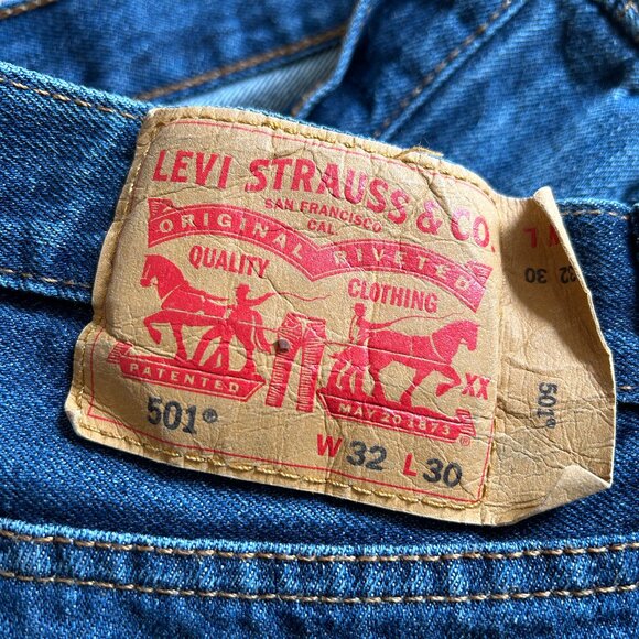 Levi's 501 button fly 32x30 - Picture 2 of 7